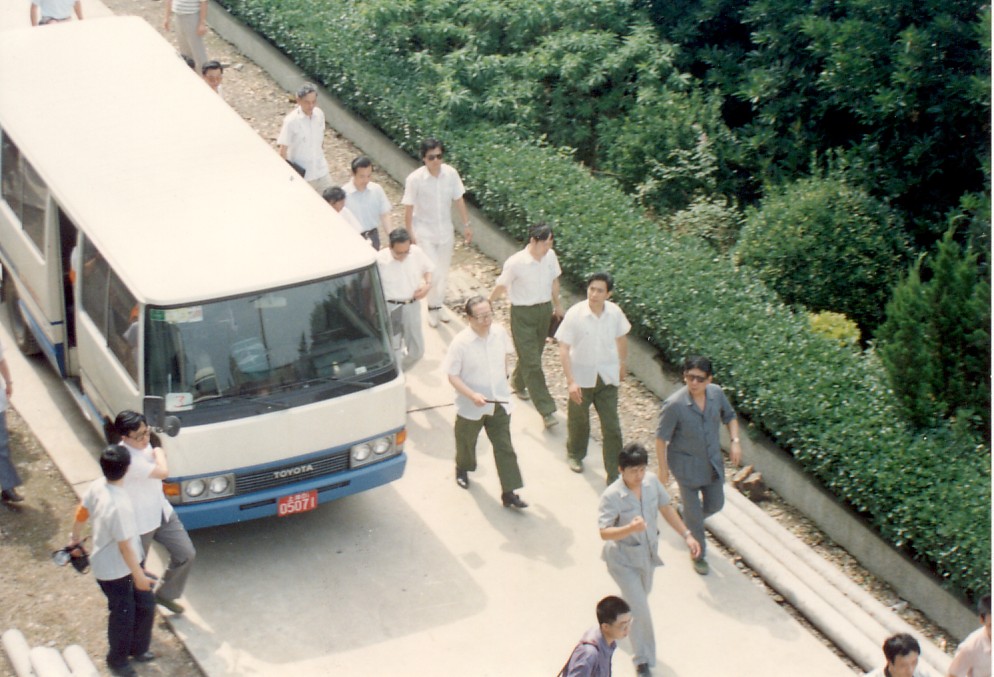 江泽民来莲盛灾区视察